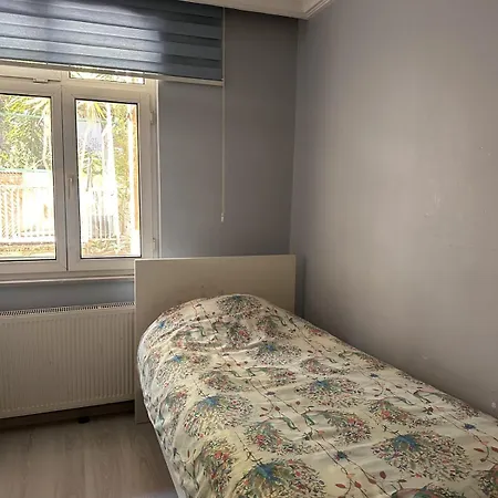 Cute Island House With Balcony Within Walking Distance To The Daire